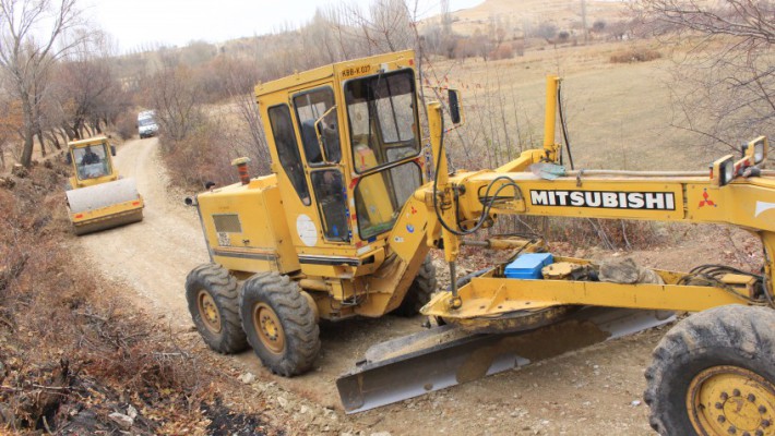 Arazi Yollarının Bakım Çalışması